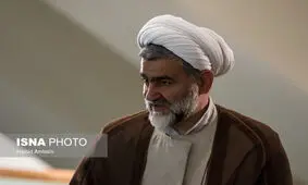 نوروزی: چه معنا دارد منبری بگوید چرا رییس‌جمهور محافظ دارد؟