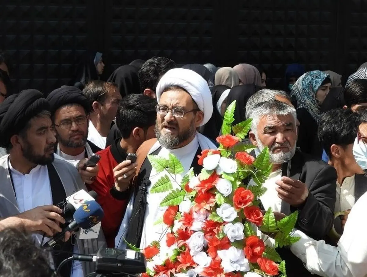 بازداشت فردی که سفارت ایران در کابل را گلباران کرد
