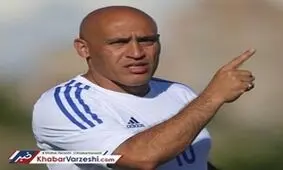 منصوریان از استقلال بازیکن نمی‌گیرد