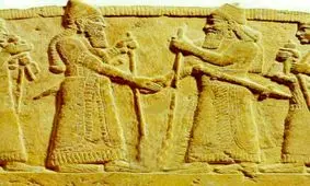 سنت دست دادن به چه خاطر بوده است؟