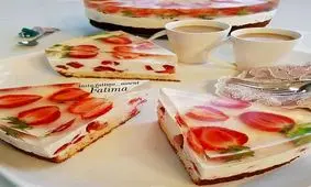 چيز كيك ويترينى توت فرنگى