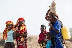 گذراندن روزانه 200 میلیون ساعت برای حمل آب توسط زنان آفریقایی