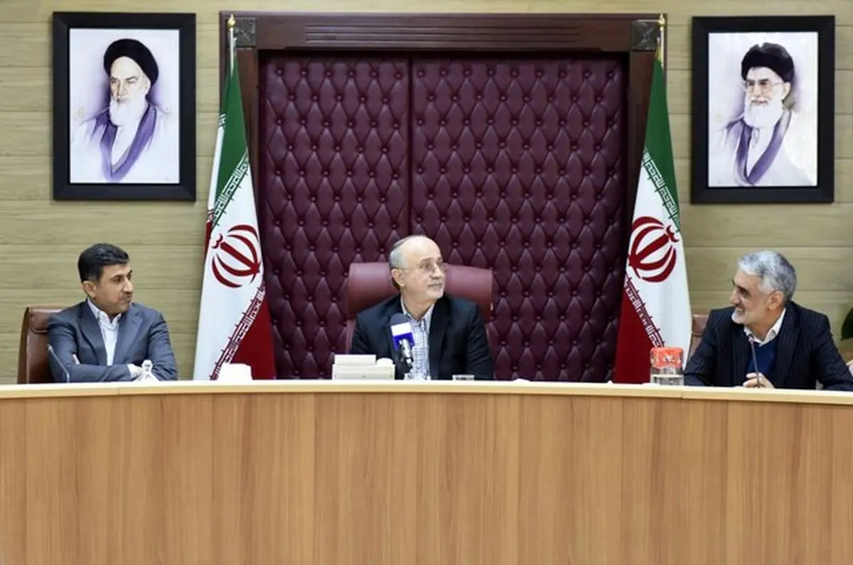 نجفی: می‌توانستم با رأی دیوان عدالت اداری استاندار بمانم