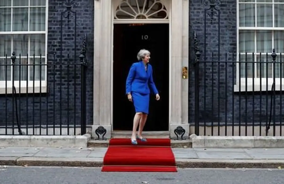 ترزا می شش قدم تا رای عدم اعتماد فاصله دارد