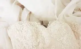 لباس عروس از کی سفید شد؟