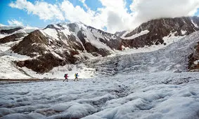 عکس/یخچال طبیعی در حال ذوب سوئیس، میزبان بزرگ‌ترن کارت پستال جهان