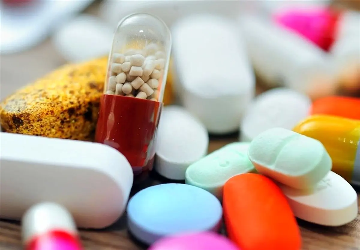 فیلم/ کشف مقادیر زیادی داروی تقلبی