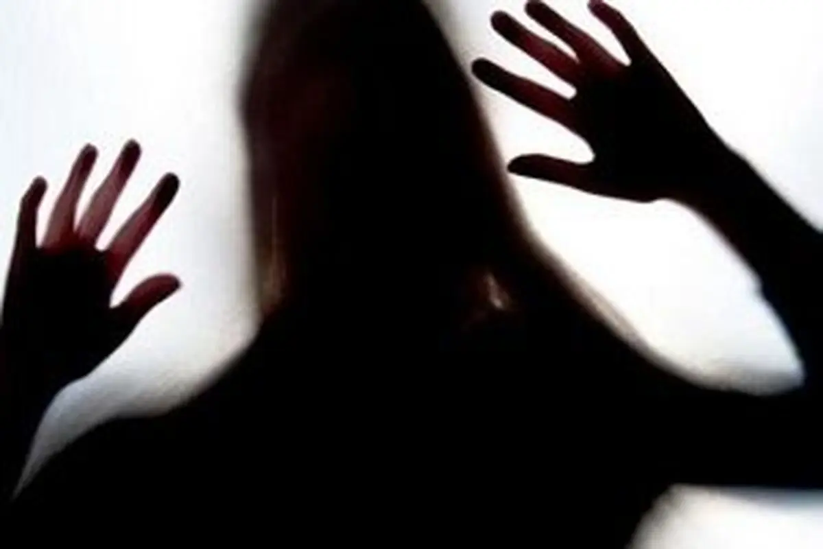 تجاوز گروهی به دختری که به یک تبلیغ نامعتبر اعتماد کرده بود