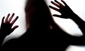 تجاوز گروهی به دختری که به یک تبلیغ نامعتبر اعتماد کرده بود