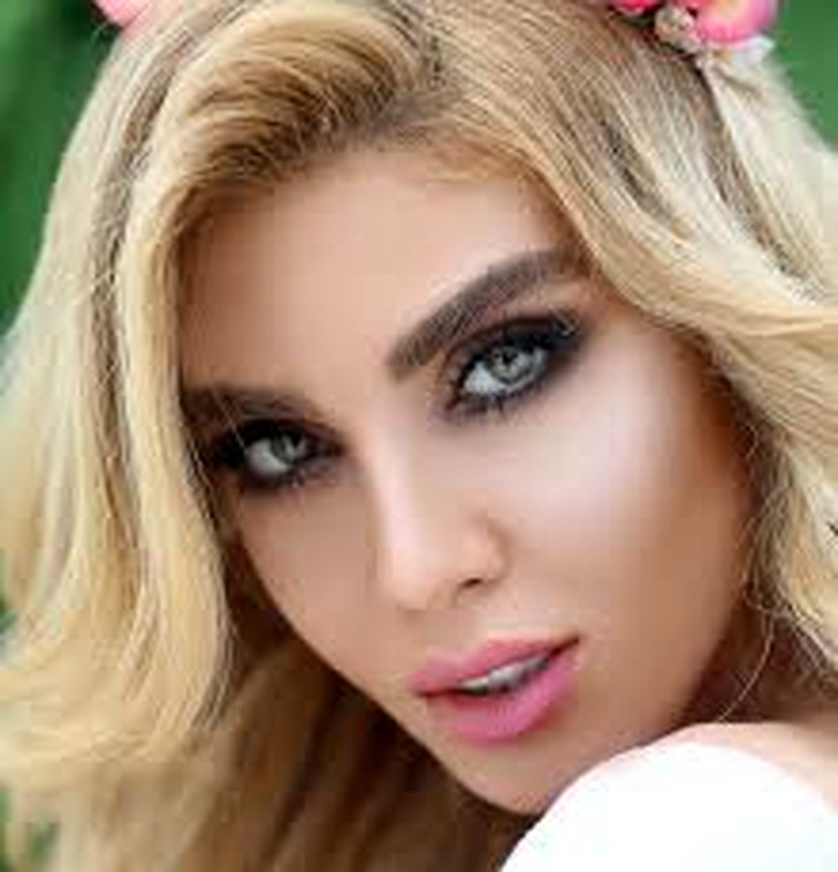 یک مدل یک میکاپ بسیار جذاب و زیبا