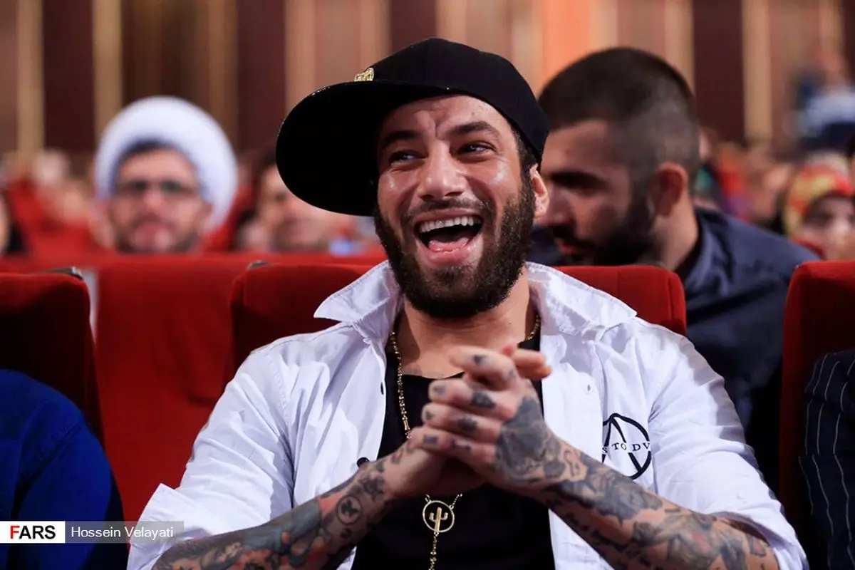 چه شد که تتلو و کلاه مخملی ها و اهالی موسیقی زیرزمینی وارد انتخابات شدند؟