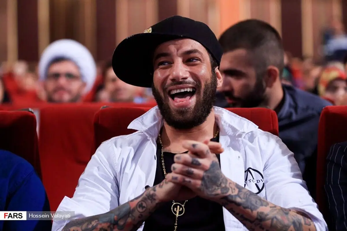 چه شد که تتلو و کلاه مخملی ها و اهالی موسیقی زیرزمینی وارد انتخابات شدند؟