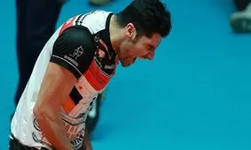 شهرام محمودی یک جلسه محروم و 15 میلیون تومان جریمه شد