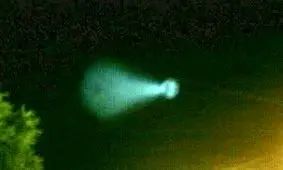 فیلم/ماجرای رؤیت شی نورانی عجیب در آسمان کرمانشاه چه بود؟!