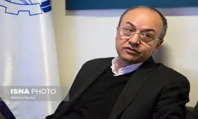 وزارت کشاورزی باید پاسخگوی گرانی میوه باشد نه فروشندگان