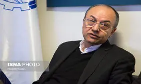 وزارت کشاورزی باید پاسخگوی گرانی میوه باشد نه فروشندگان