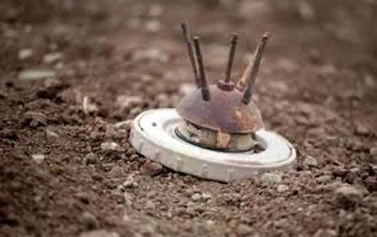 انفجار مین در شوش باعث قطع پای یک نوجوان شد