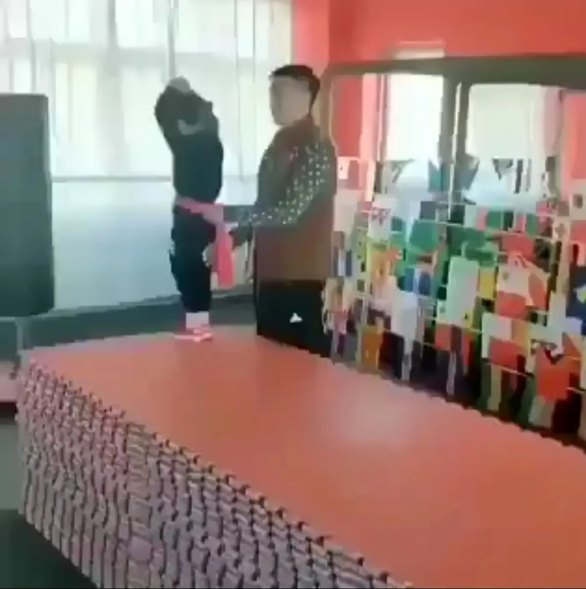 وقتی بچه هارا دست پدرانشان می سپارید