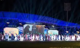 رقص شمشیر پادشاه عربستان در کنار ولیعهدش +عکس