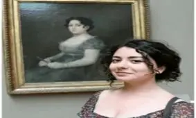 بازدید کننده ها در بازدید از موزه