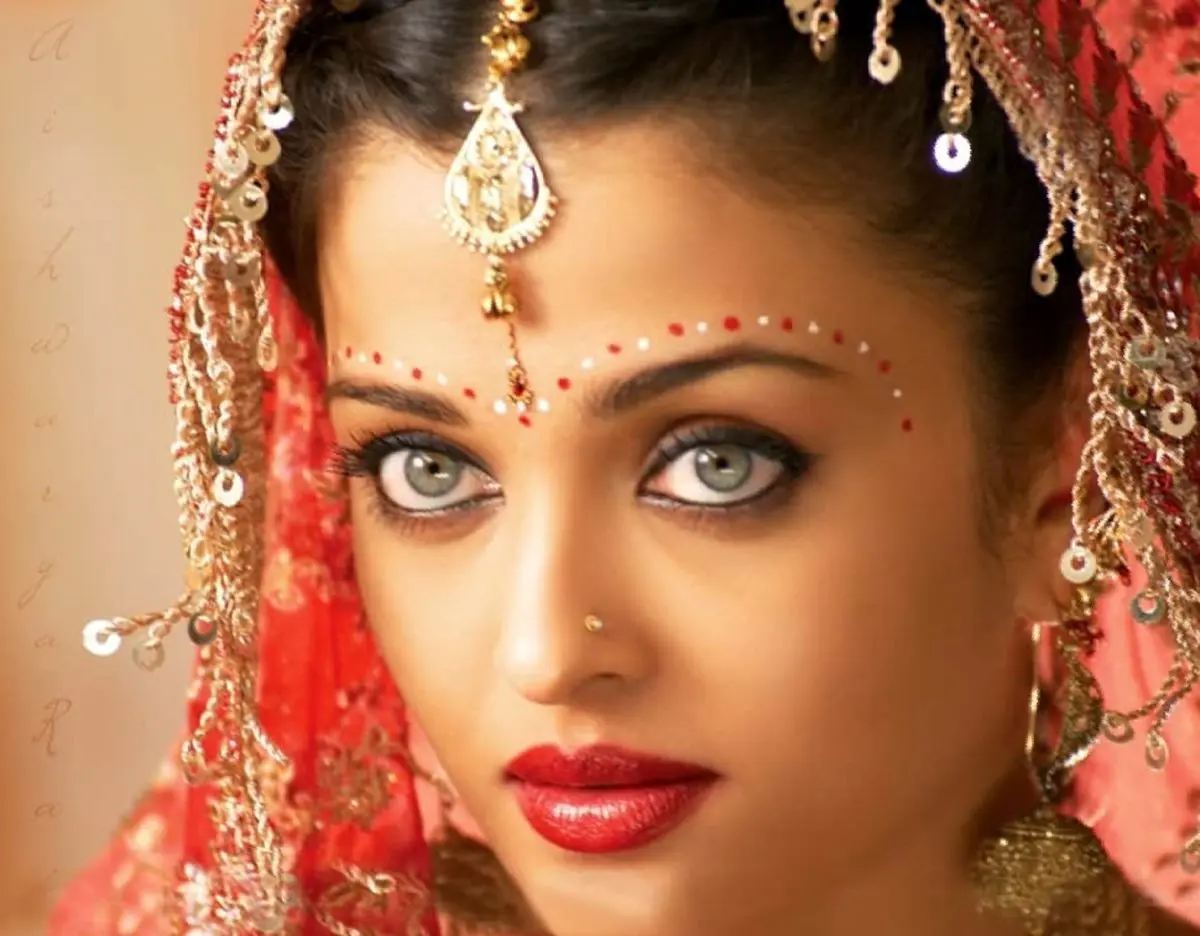 ترفندهای زیبایی زنان هندی چیست؟