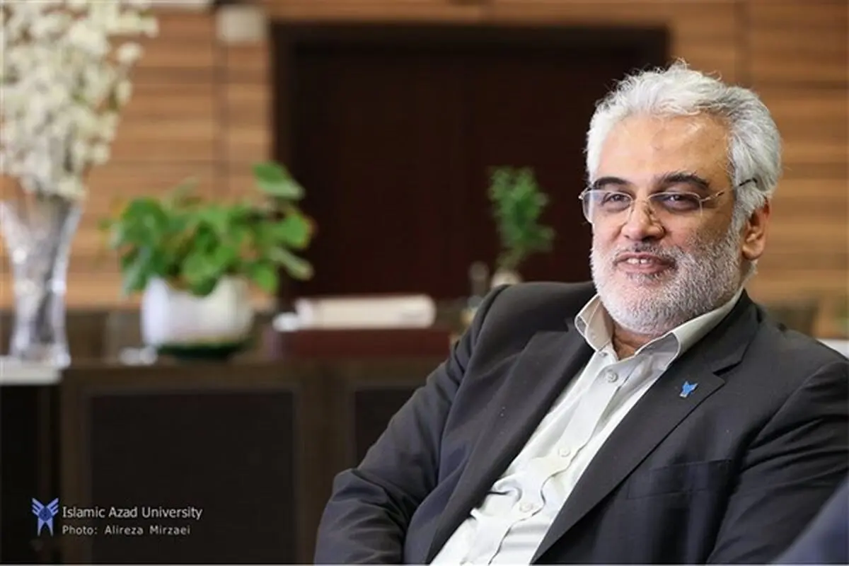 کارکنان دانشگاه آزاد اسلامی بسته های حمایتی دریافت می کنند/ دانشگاه را به سازمان آموزشی، پژوهشی و فناوری تبدیل می کنیم