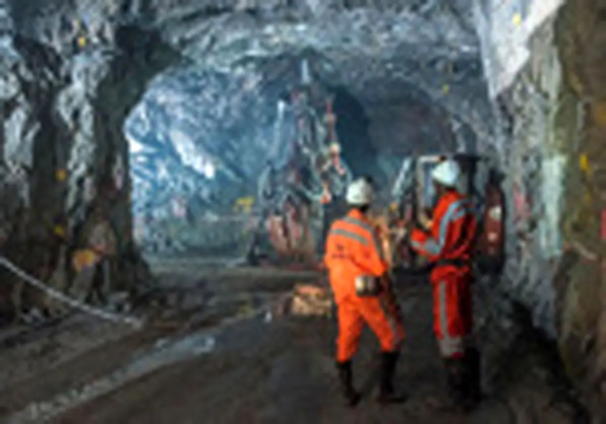 یک کارگر در حادثه ریزش معدن کلاریز دامغان درگذشت