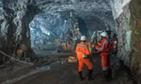 یک کارگر در حادثه ریزش معدن کلاریز دامغان درگذشت