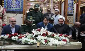 غبارروبی گلزار شهدا در یزد به روایت تصویر