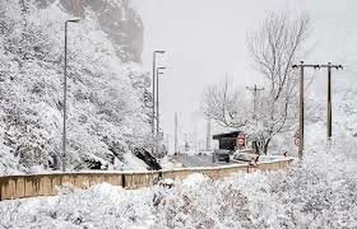 بارش برف در بیشتر محورهای مواصلاتی خراسان رضوی