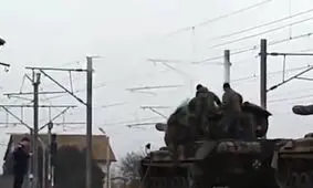 لحظه کشته شدن یک سرباز بر اثر برق گرفتگی + فیلم