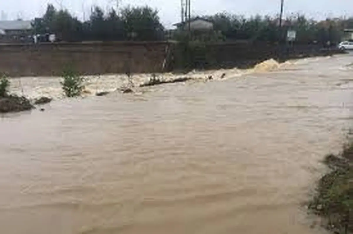 طغیان رودخانه رودبارچیره در شهرستان فومن