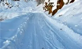 بارش برف در کوهرنگ ادامه دارد/ ارتفاع برف به بالای یک متر رسید