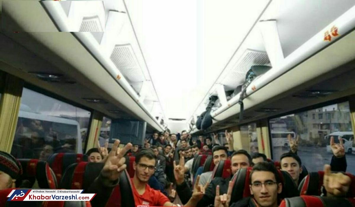 تراکتوریها با اتوبوس پرسپولیس در راه تهران!