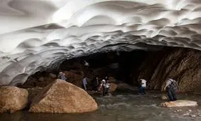 غار یخبندان شیخ علیخان