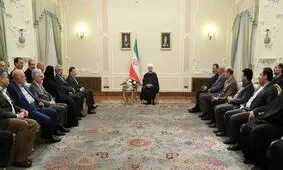 روحانی: برایم خیلی سنگین بود که مردم علی رغم گرانی و مضیقه اعتراضی به زبان نیاوردند /نباید به گونه‌ای اقدام کنیم که مردم از دین و مذهب، بیزار شوند/برخی جناح‌بندی‌های عجیب و غریب در کشور وجود دارد