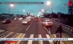 تصادف شدید راننده بی احتیاط با یک مادر و دختر + فیلم