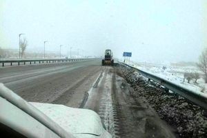 برخی جاده‌های آذربایجان شرقی لغزنده است