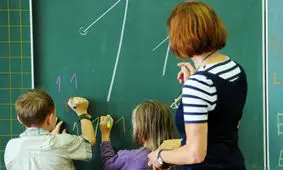 چرا «آموزگاری» در آلمان «شغل سخت» به شمار می‌آید؟