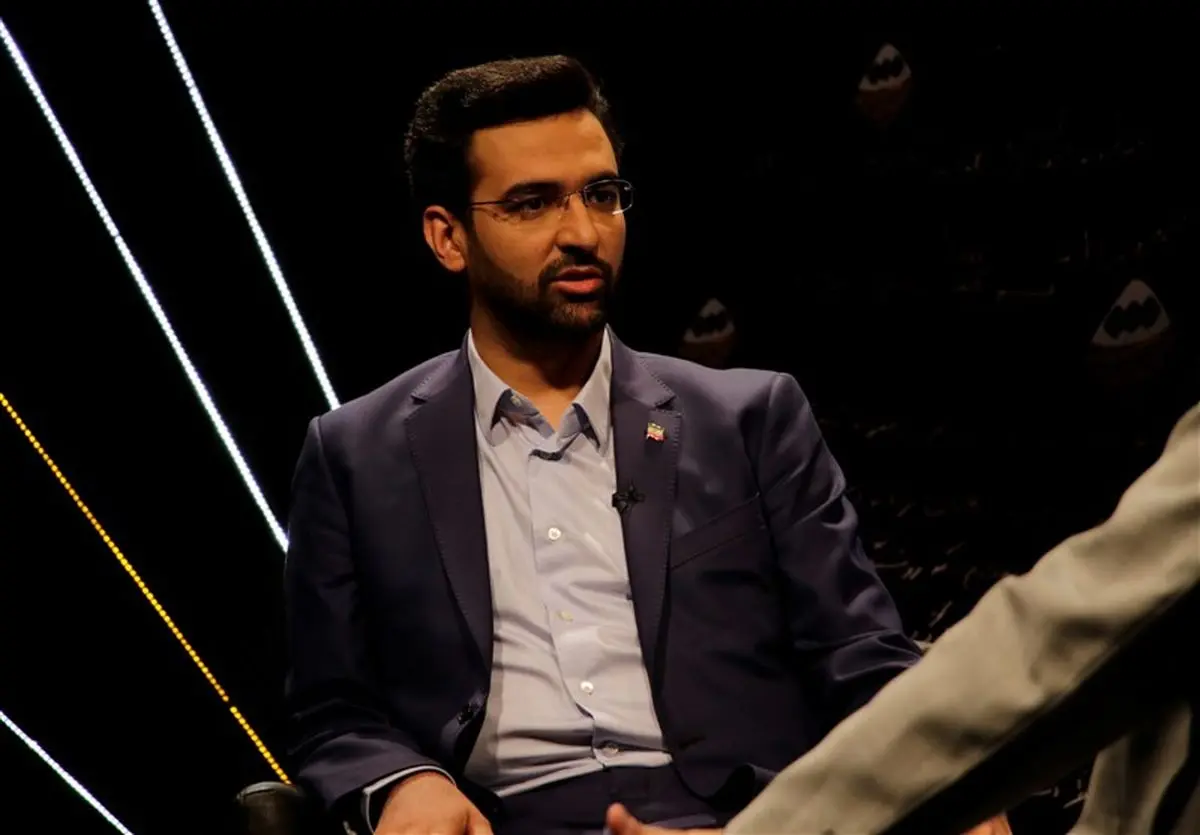 واکنش ابطحی به لباس خادمی آذری‌جهرمی؛ بوی ریا می‌‌دهد