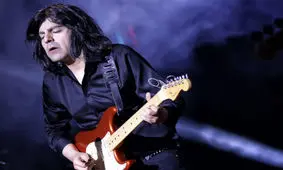 کاوه یغمایی، «دژاوو» را خواند