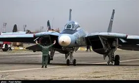 نمایش هوایی جنگنده‌های F۱۴ ارتش در آسمان کیش