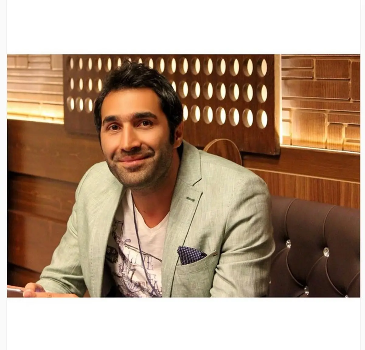 ویدئو/ رونمایی از گریم هادی کاظمی در مجموعه «سال‌های دور از خانه»