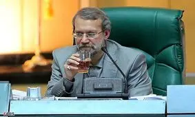 امضاهای طرح سوال از رئیس مجلس از حد نصاب افتاد /۷ نفر امضای خود را پس گرفتند /لاریجانی مجوز ارجاع لوایح پولشویی و پالرمو به مجمع تشخیص را داشت؟