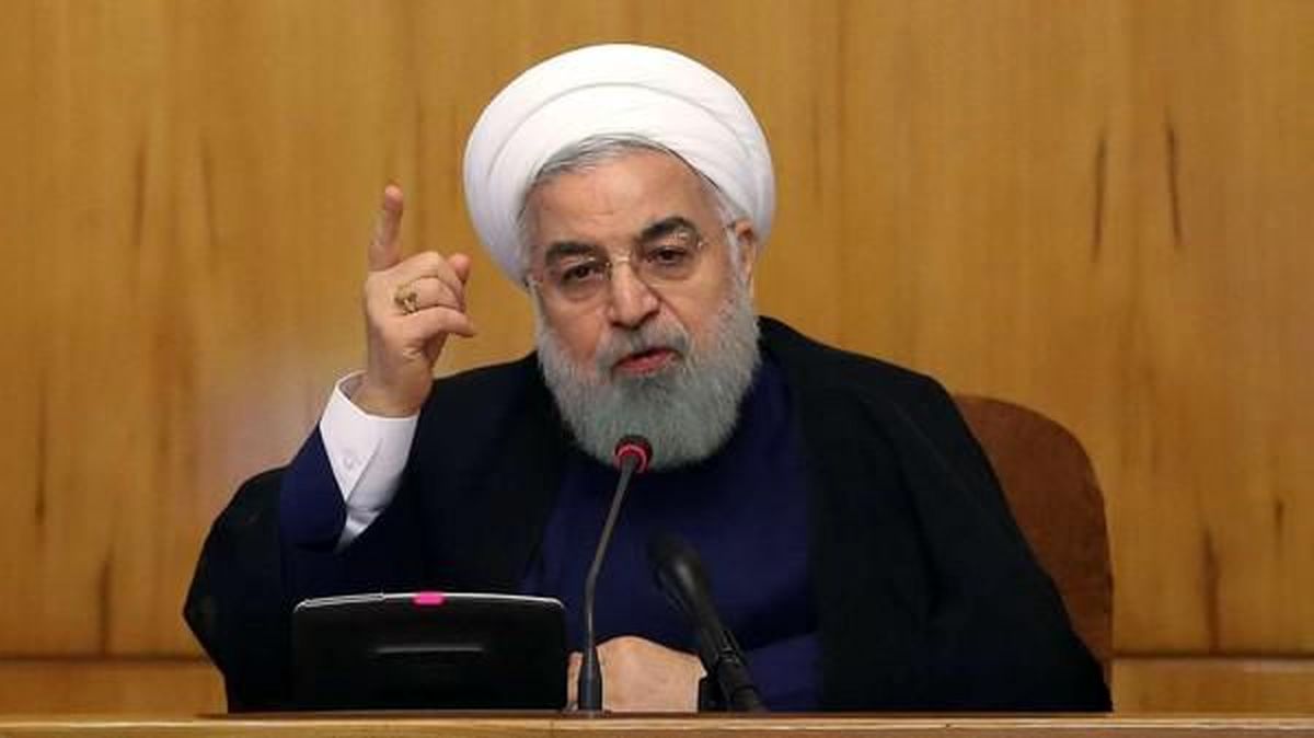 روحانی: برخی از تصمیمات بانک مرکزی درست نبود /سالها بحث داشتیم که ورود طلا به کشور را آزاد کنیم/باید مشکلات مردم را حل کرد تا دولت شرمنده نشود/استانهای مرزی در شرایط تحریم مسئولیت ویژهای دارند