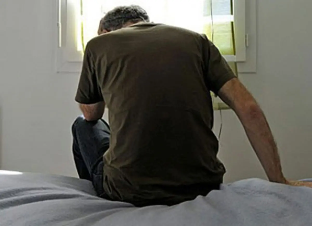 در غار تنهایی مردان سرک نکشید