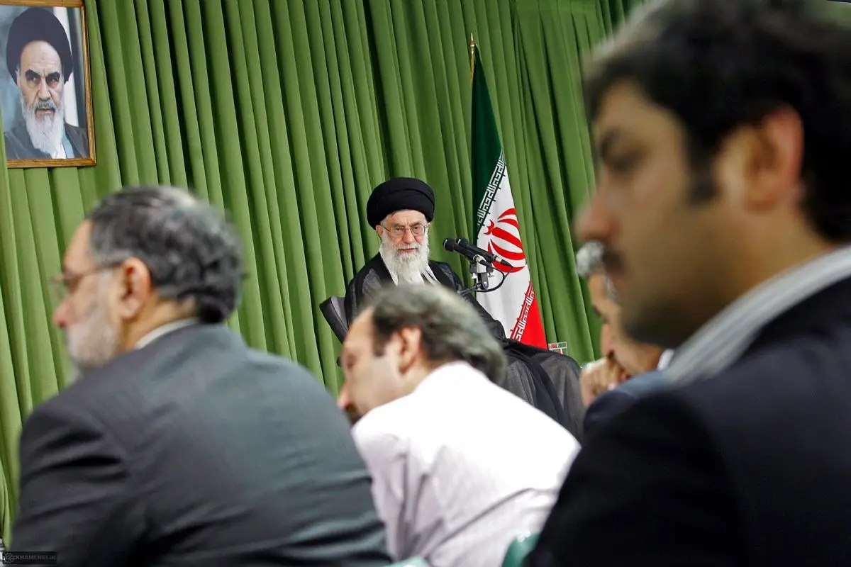 اینفوگرافی/ هنرمندانی که در دیدار با رهبر انقلاب سخن گفتند