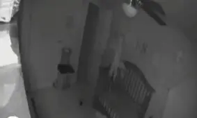 جن به شكل كودك در حال گريه و ناله