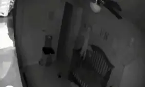 جن به شكل كودك در حال گريه و ناله