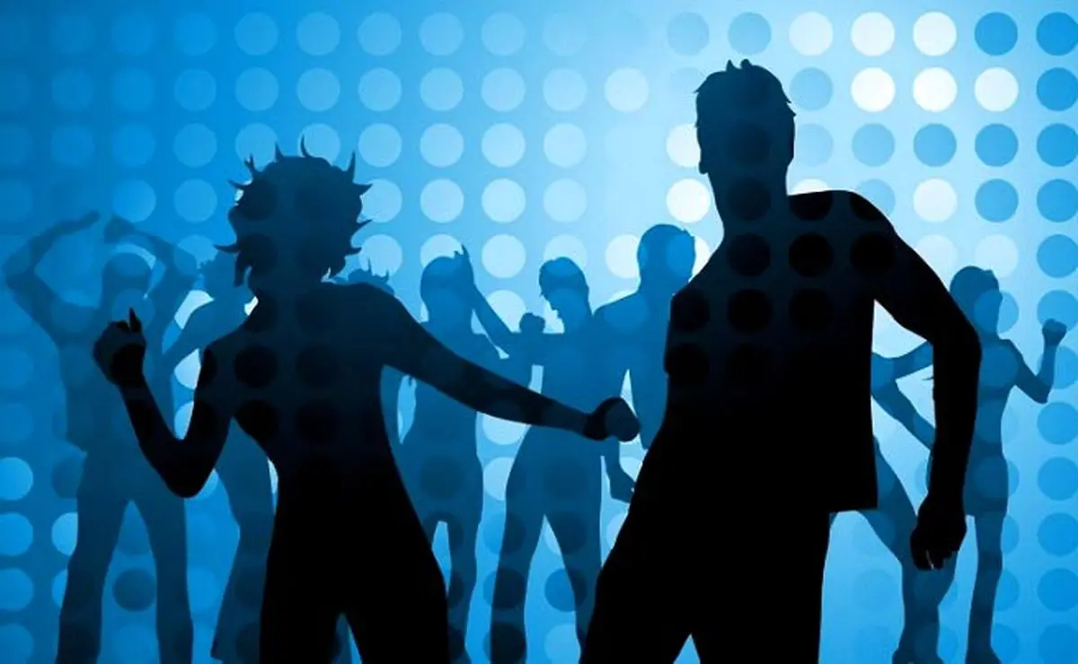 حکم شرعی رقصیدن داماد در مجلس زنان